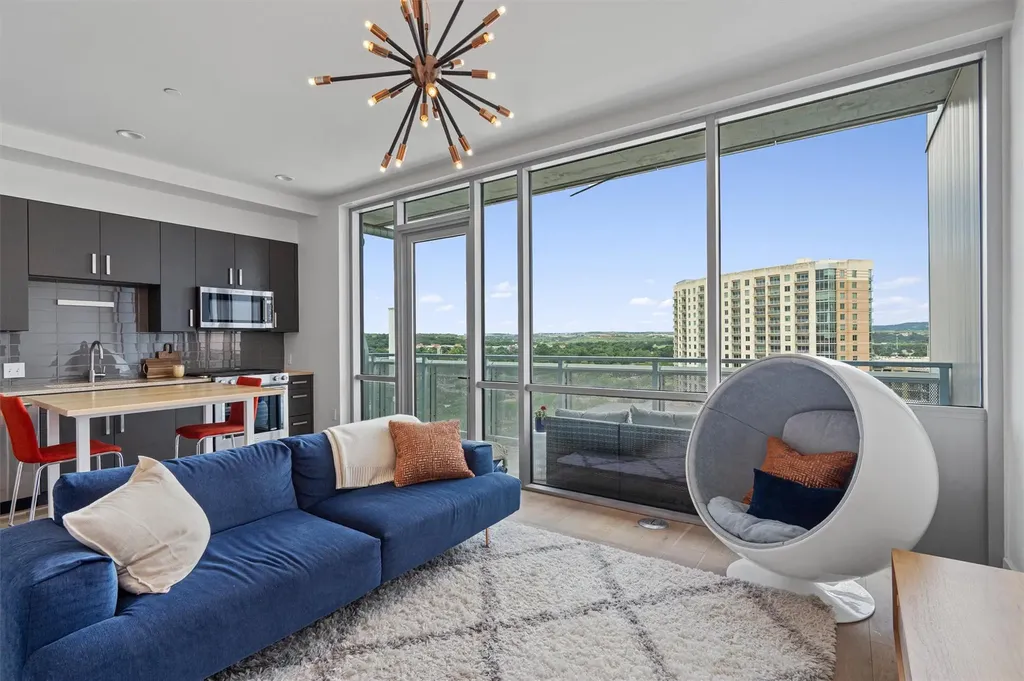 222 West Avenue Austin TX 78701