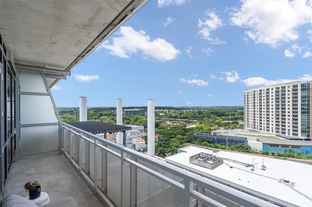 222 West Avenue Austin TX 78701
