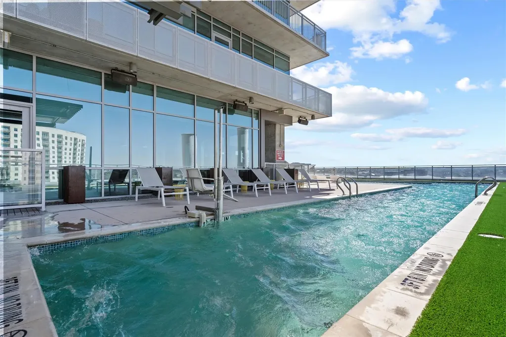 222 West Avenue Austin TX 78701