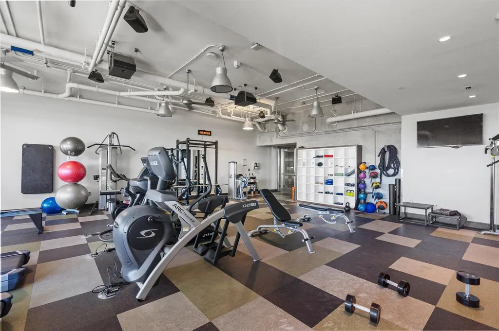 222 West Avenue Austin TX 78701