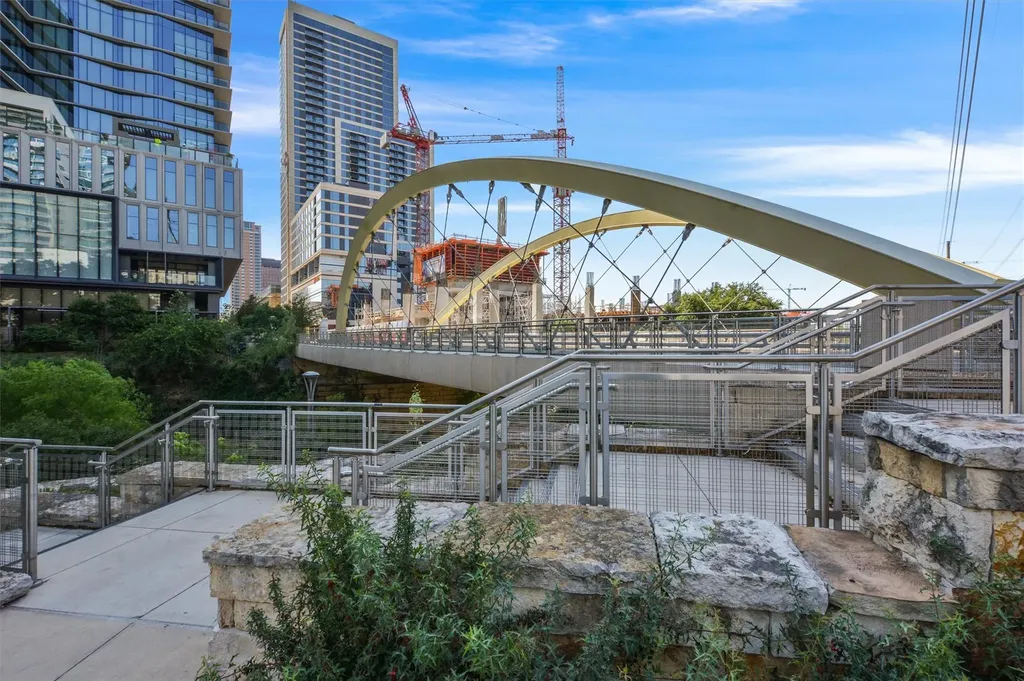 222 West Avenue Austin TX 78701