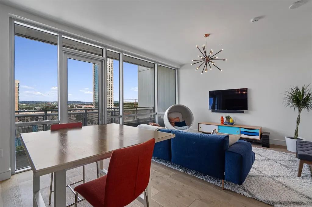 222 West Avenue Austin TX 78701