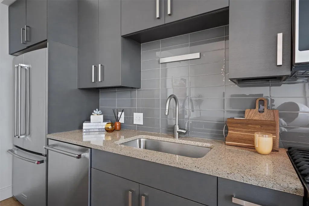 222 West Avenue Austin TX 78701