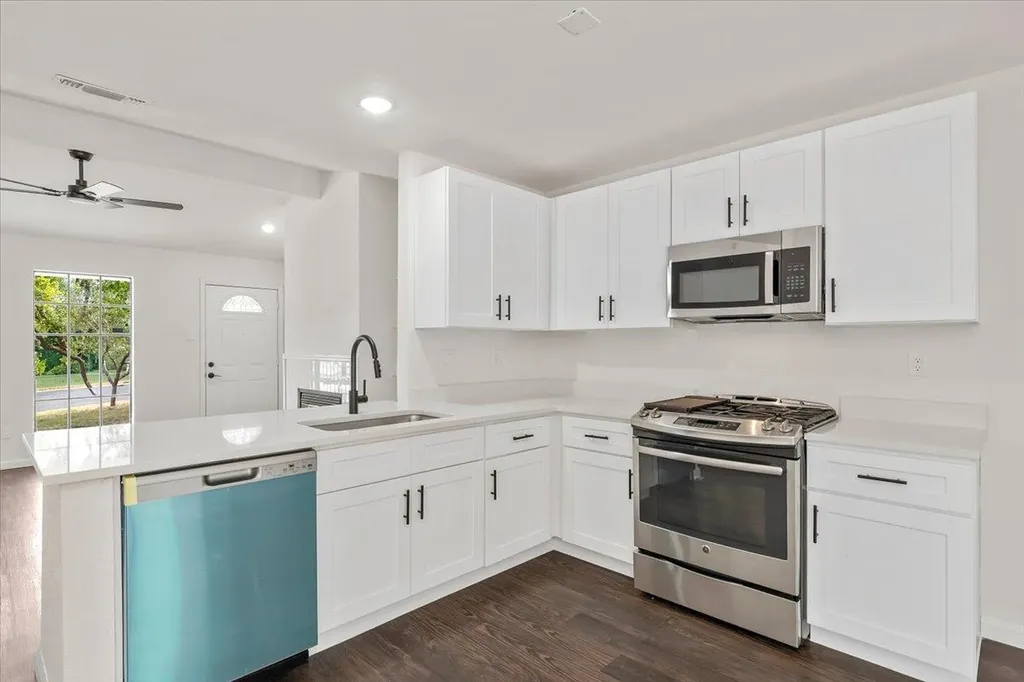 1400 Brixham Cove Austin TX 78753