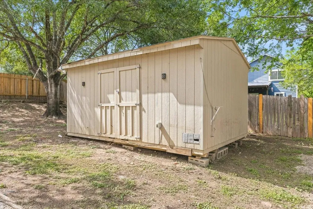 1400 Brixham Cove Austin TX 78753