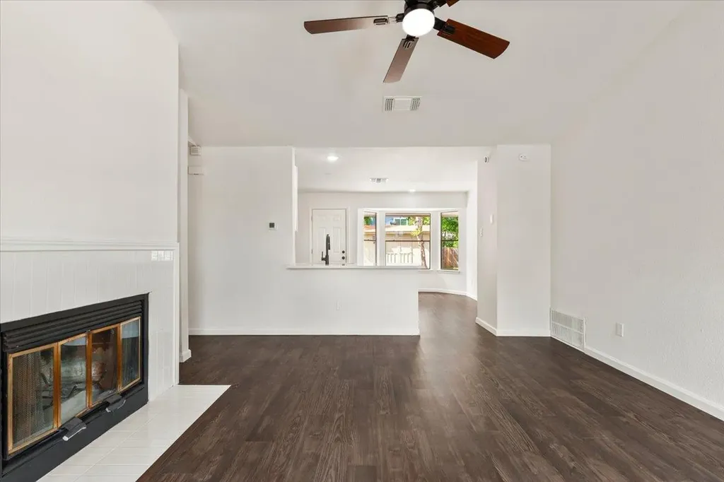 1400 Brixham Cove Austin TX 78753