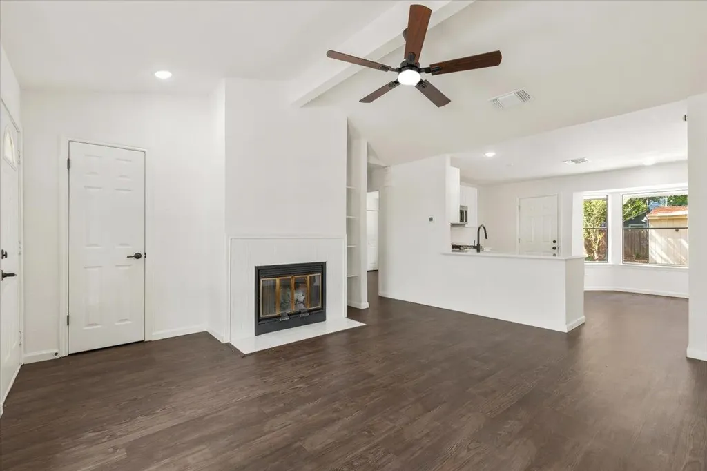 1400 Brixham Cove Austin TX 78753