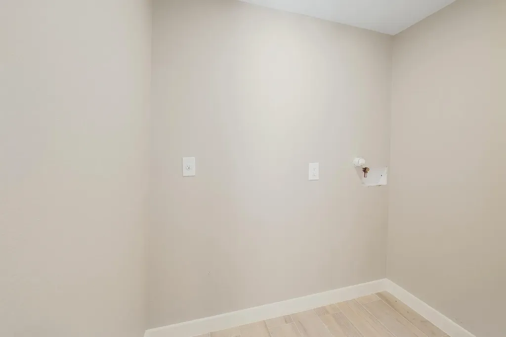 1104 Kimbro Street Taylor TX 76574