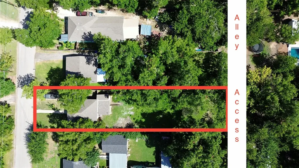 1104 Kimbro Street Taylor TX 76574