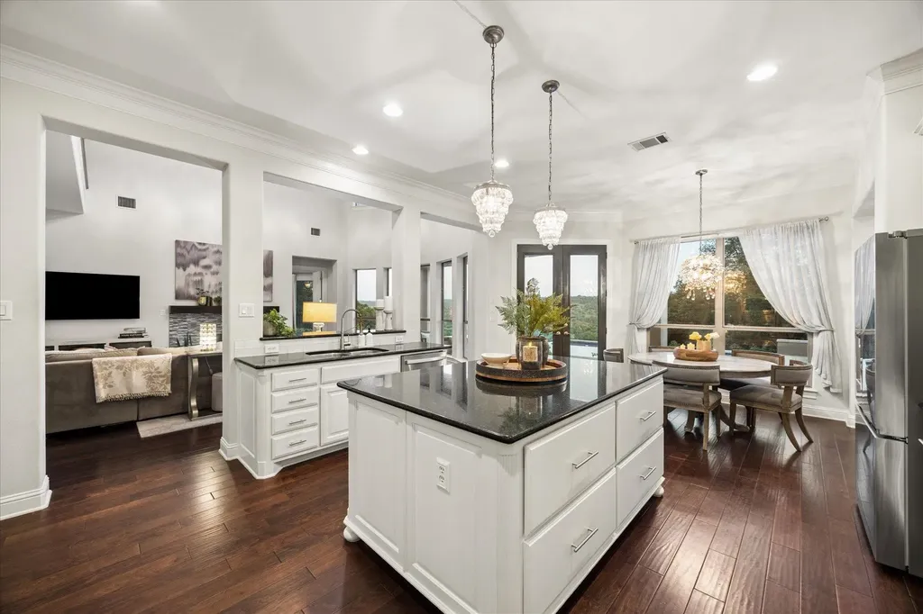 12001 Azure Shores Court Austin TX 78732