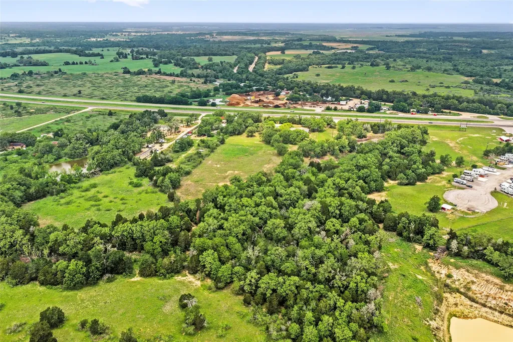 1389 Highway 290 E Elgin TX 78621