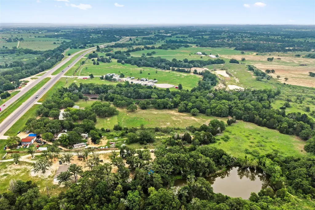 1389 Highway 290 E Elgin TX 78621