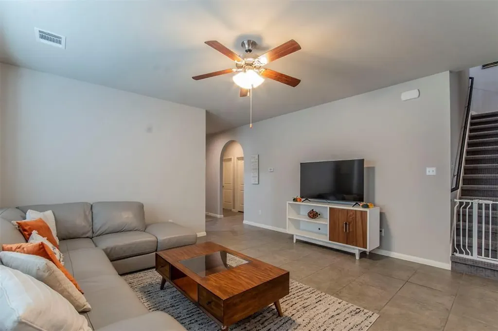 352 S Brook Drive Leander TX 78641