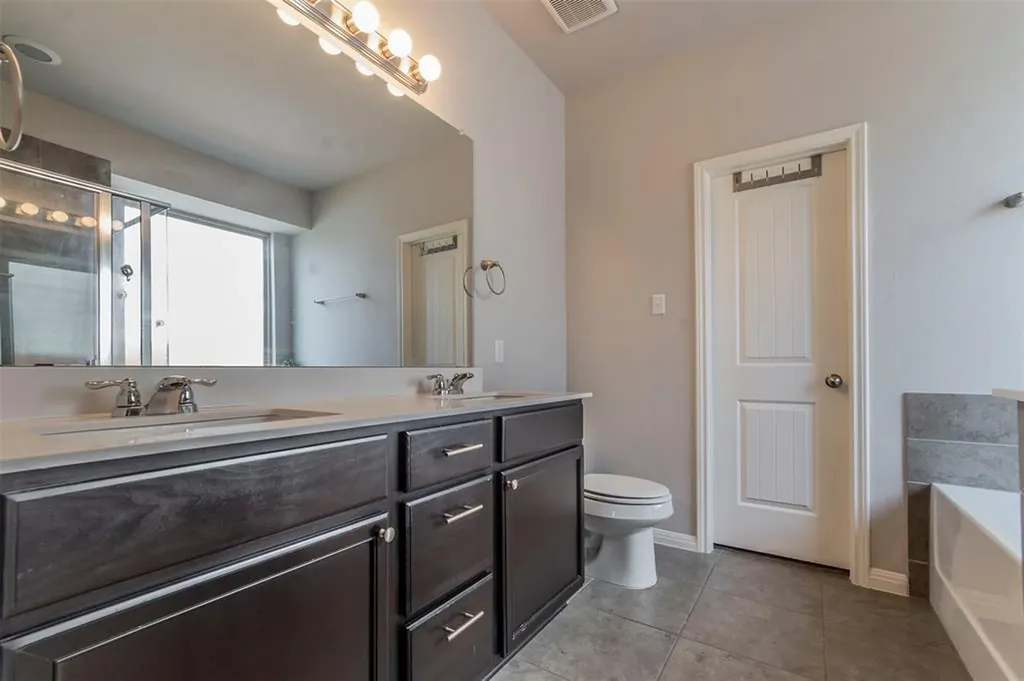 352 S Brook Drive Leander TX 78641
