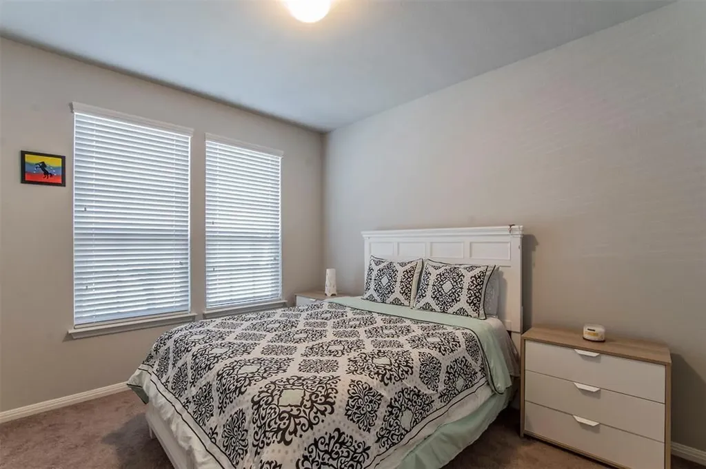 352 S Brook Drive Leander TX 78641