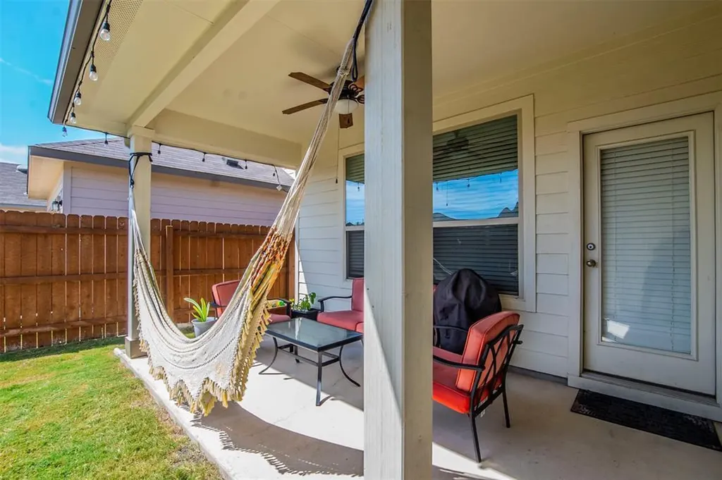 352 S Brook Drive Leander TX 78641