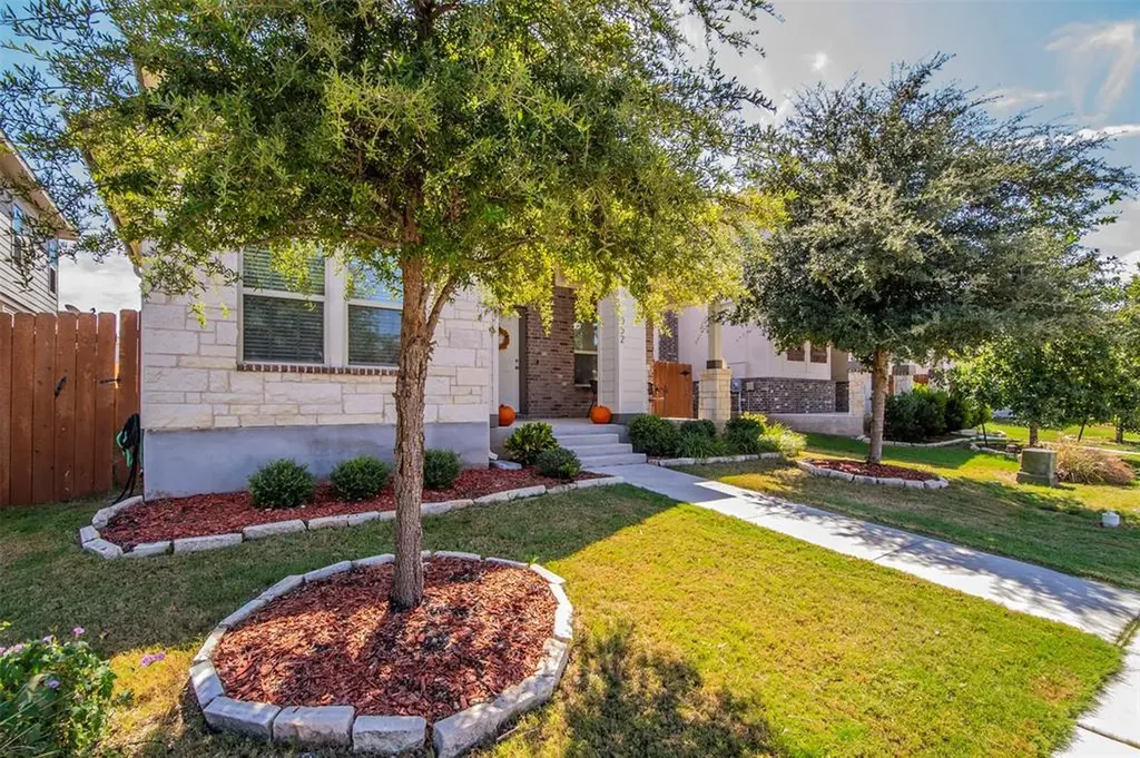 352 S Brook Drive Leander TX 78641