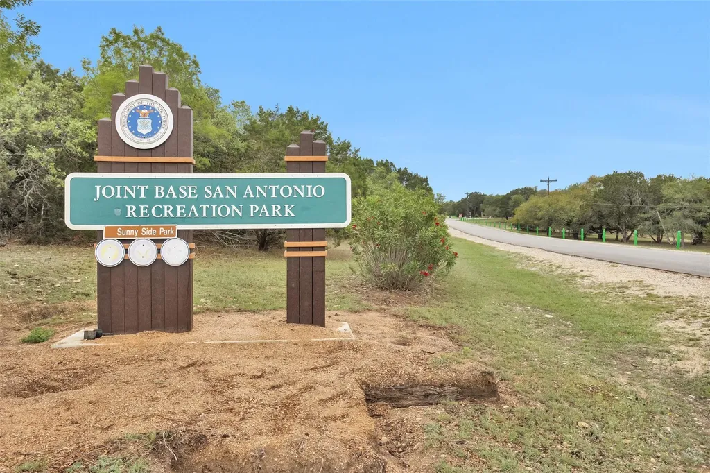 1226 Cougar Drive Canyon Lake TX 78133