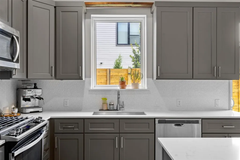 1116 Stobaugh Street Austin TX 78757