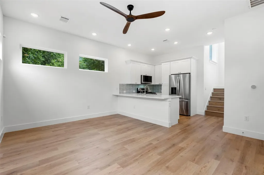 2004 Maxwell Lane Austin TX 78741