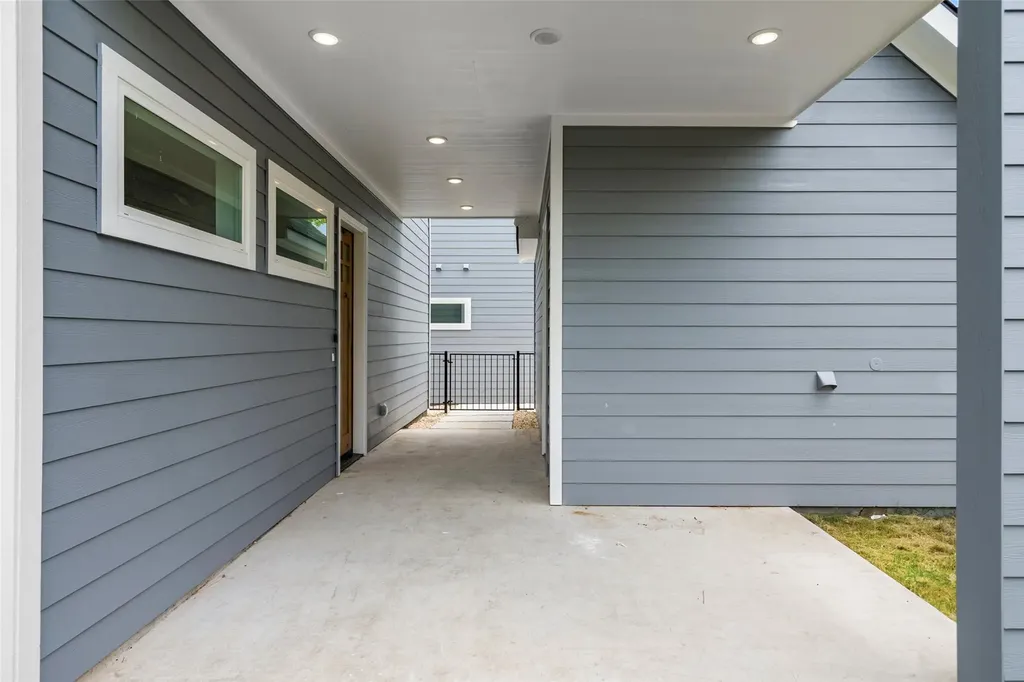 2004 Maxwell Lane Austin TX 78741