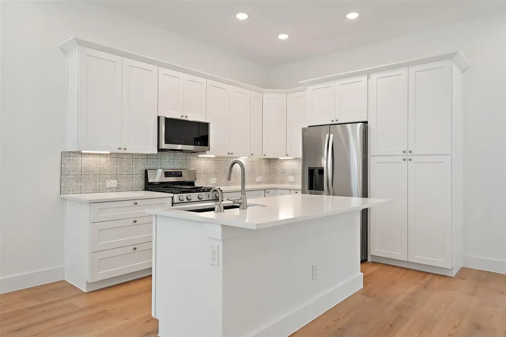 2004 Maxwell Lane Austin TX 78741