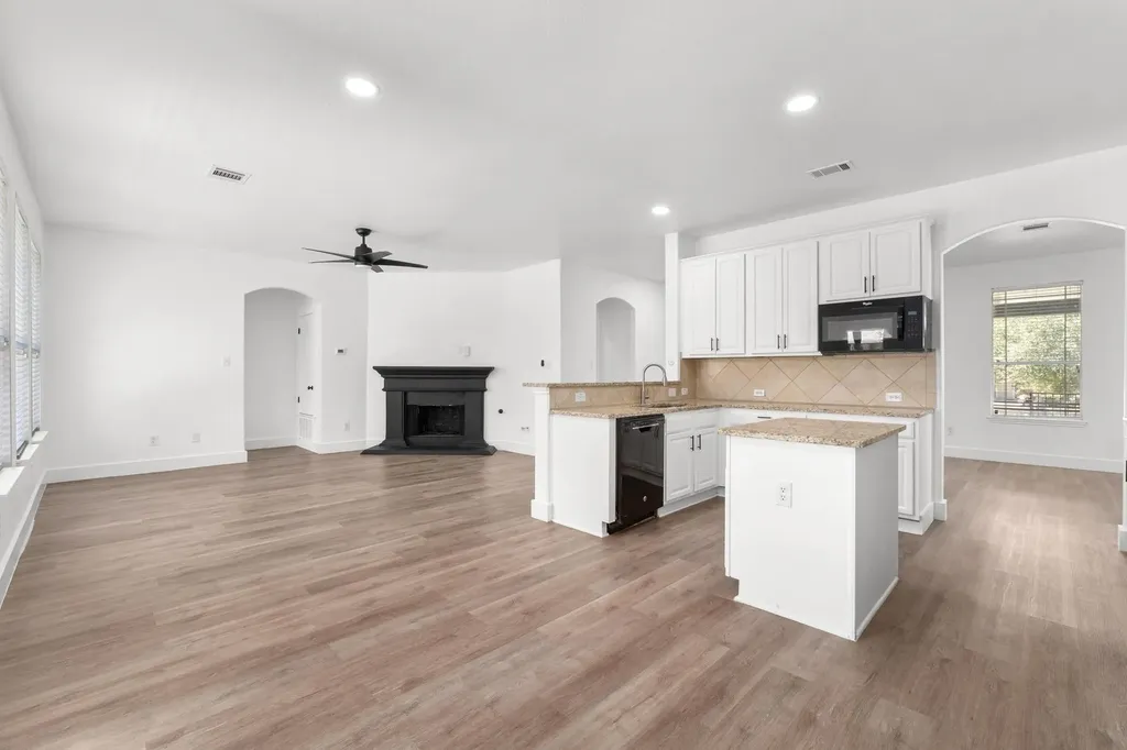 11124 Silo Valley Drive Austin TX 78754