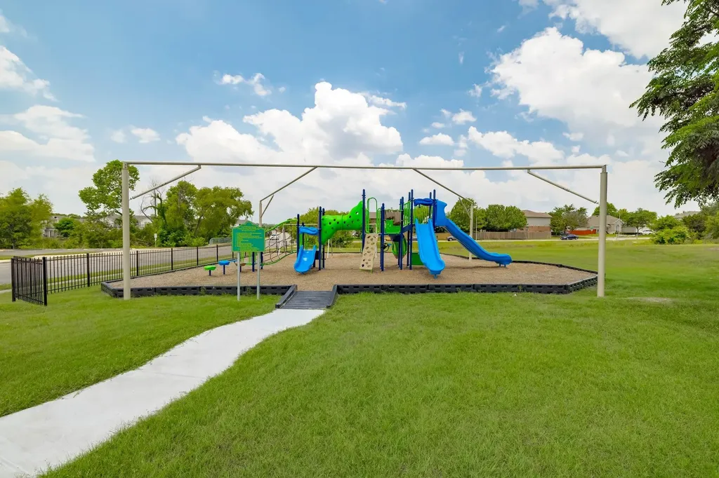 11124 Silo Valley Drive Austin TX 78754