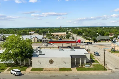 189 S Manse Avenue Giddings TX 78942