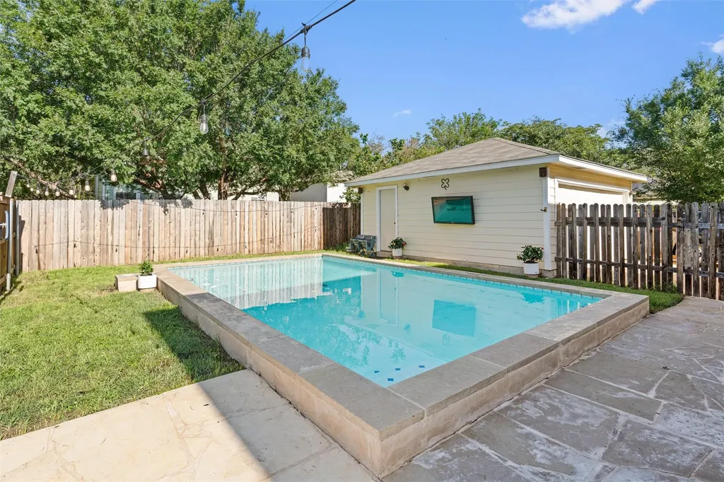 372 Tobin Drive Buda TX 78610