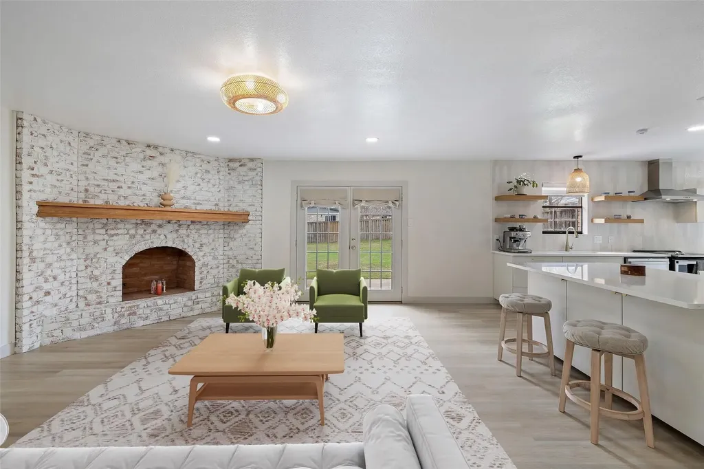 1001 E Applegate Drive Austin TX 78753