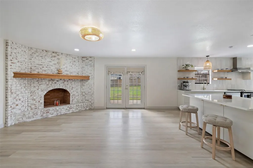 1001 E Applegate Drive Austin TX 78753