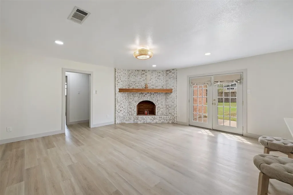 1001 E Applegate Drive Austin TX 78753