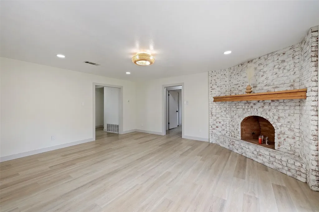 1001 E Applegate Drive Austin TX 78753
