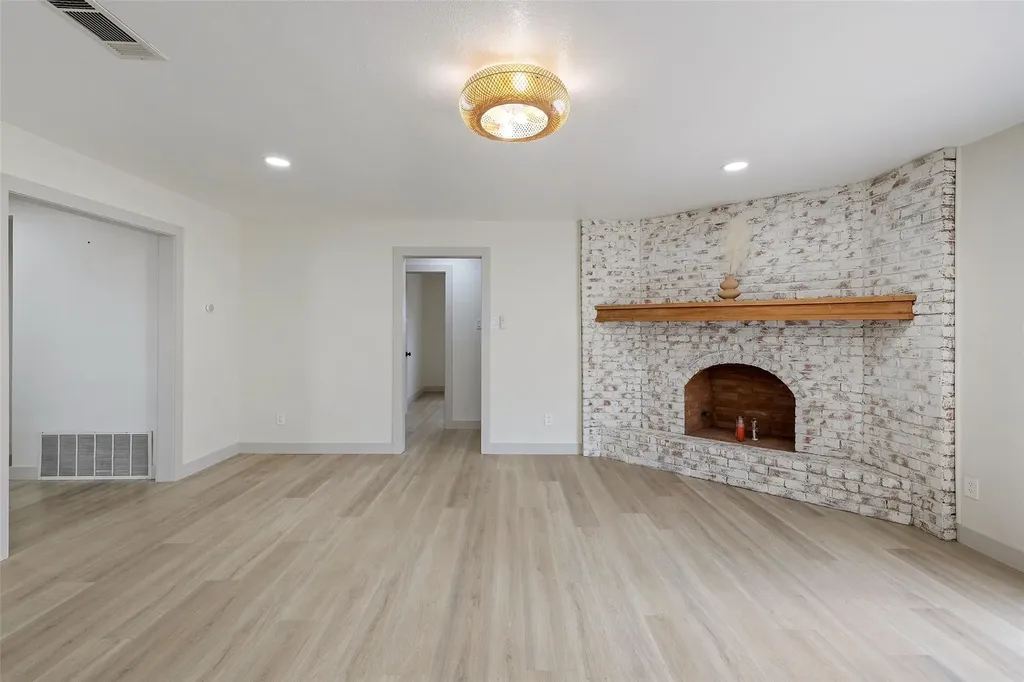 1001 E Applegate Drive Austin TX 78753