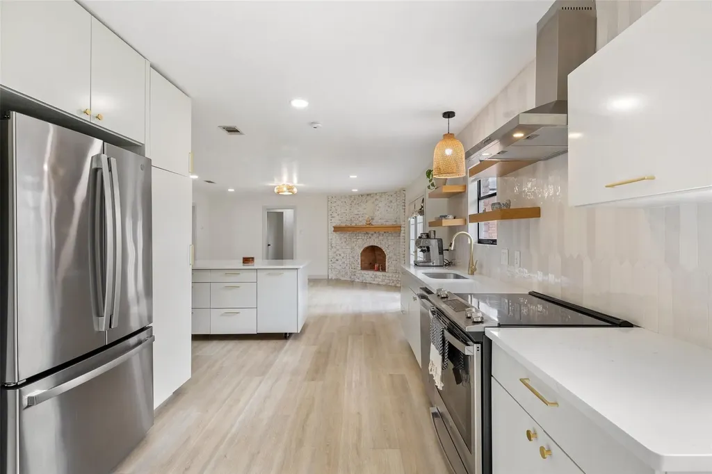 1001 E Applegate Drive Austin TX 78753