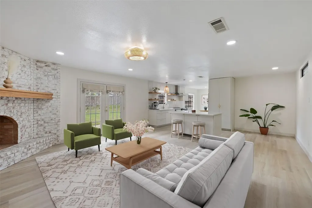 1001 E Applegate Drive Austin TX 78753
