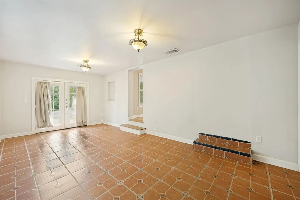205 Woodward Street Austin TX 78704