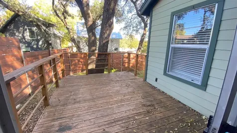 2706 S 4th Street Austin TX 78704
