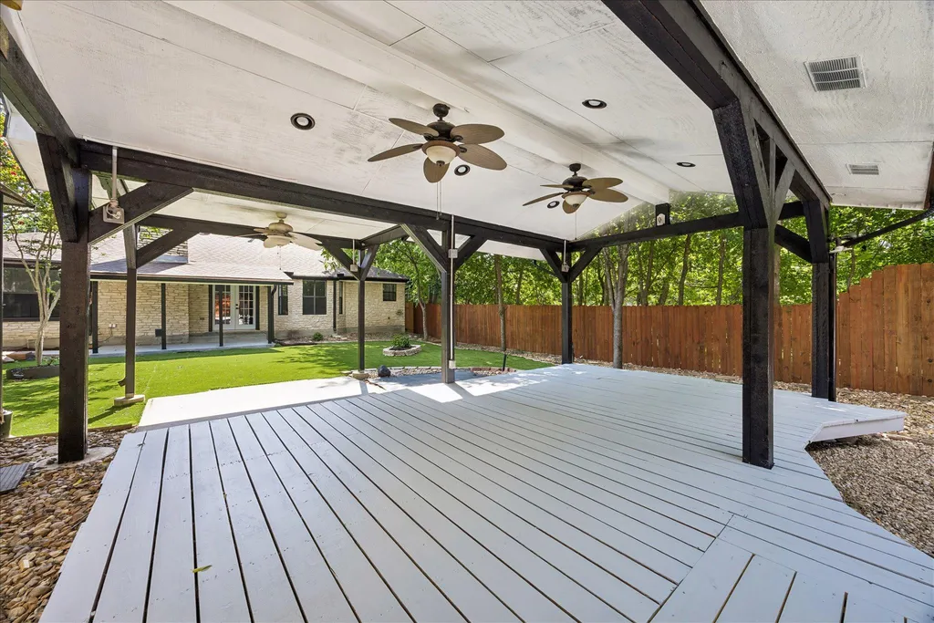 1706 Davis Street Taylor TX 76574