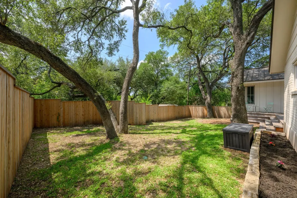 8829 Silverarrow Circle Austin TX 78759