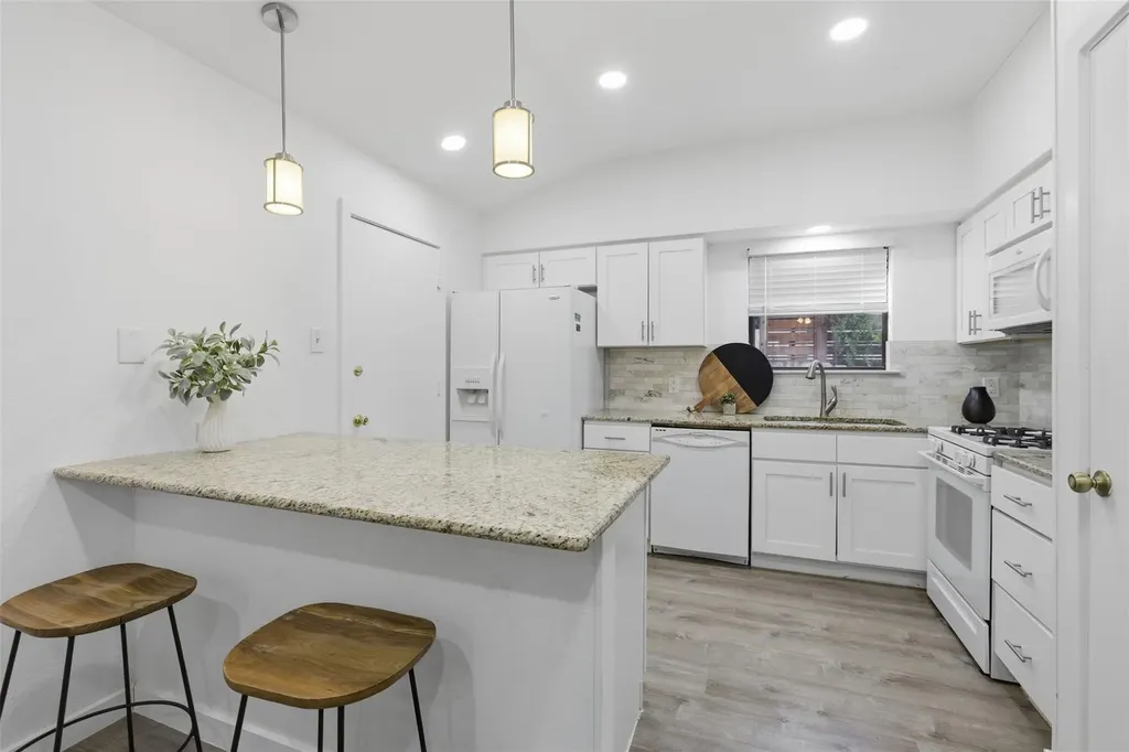 13016 Moorcroft Lane Austin TX 78729