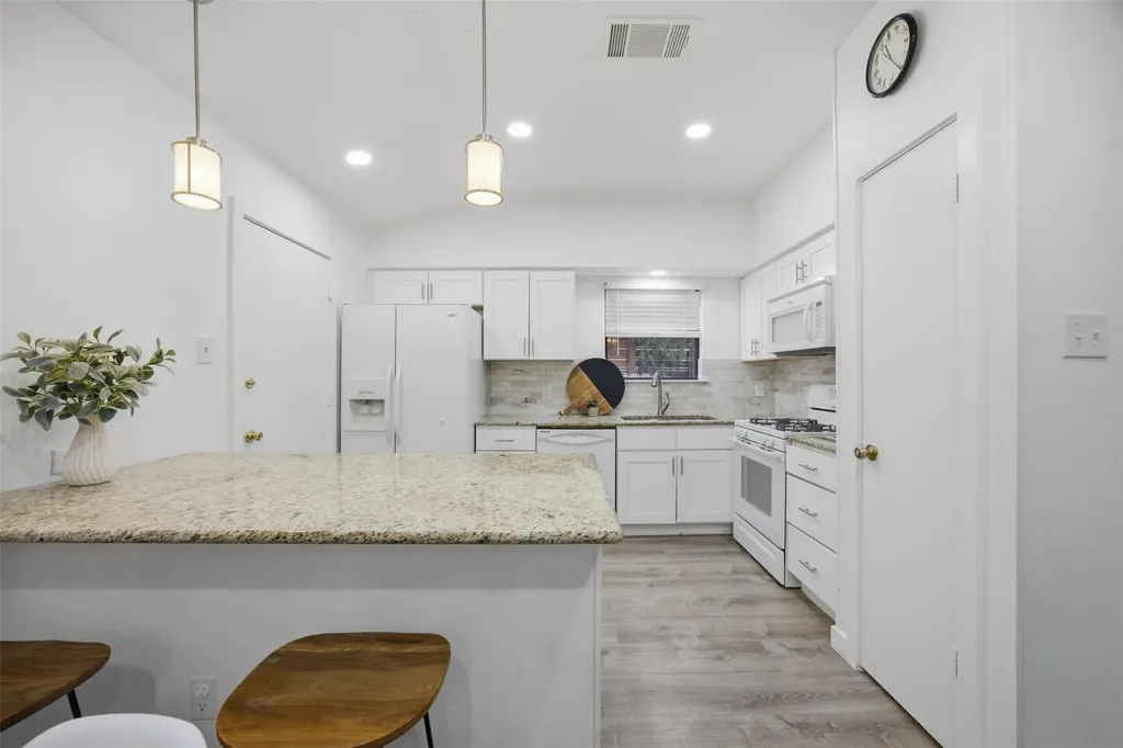 13016 Moorcroft Lane Austin TX 78729