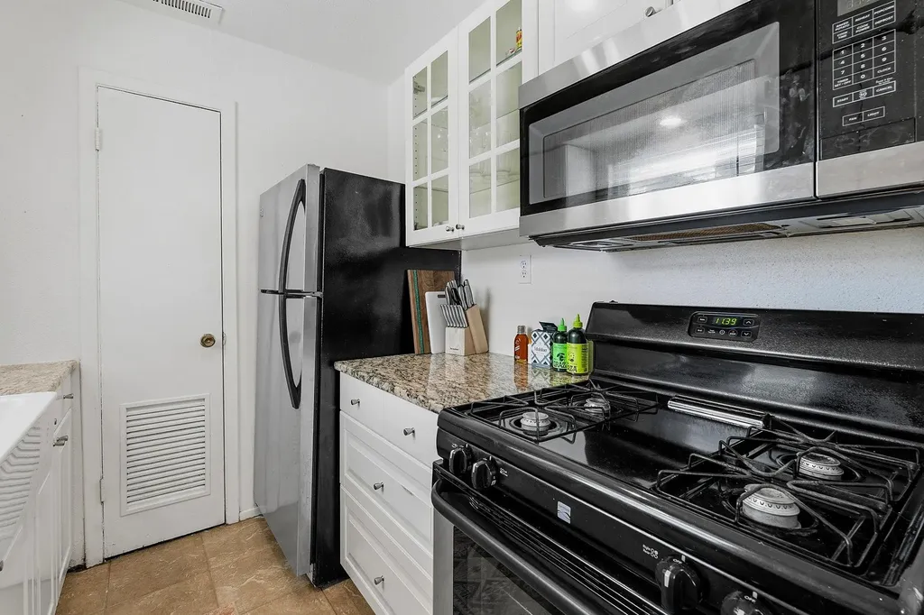 1106 W 22nd Street Austin TX 78705