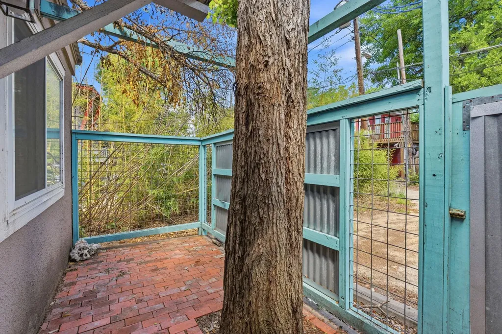1106 W 22nd Street Austin TX 78705