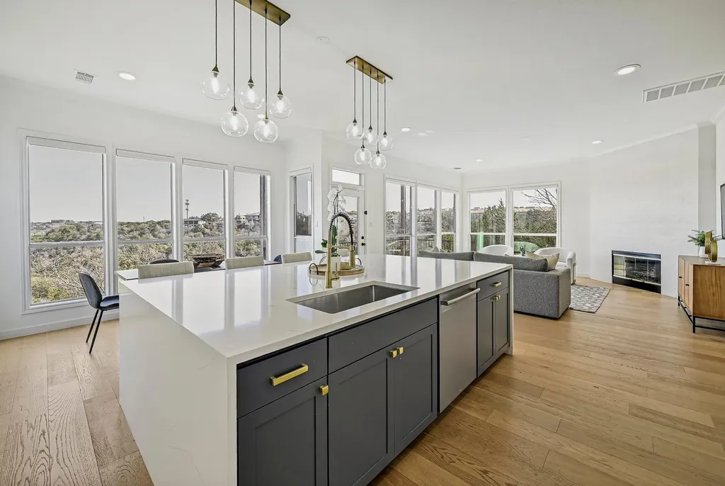 5000 Valburn Court Austin TX 78731