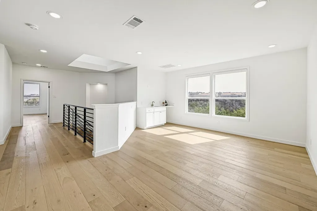 5000 Valburn Court Austin TX 78731