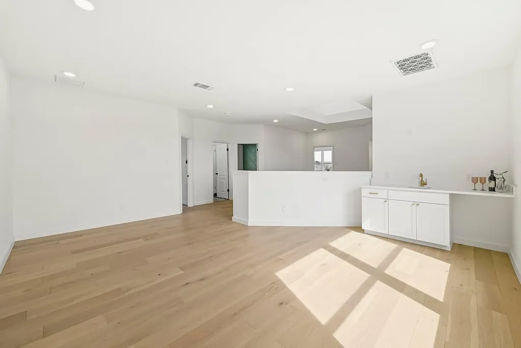 5000 Valburn Court Austin TX 78731