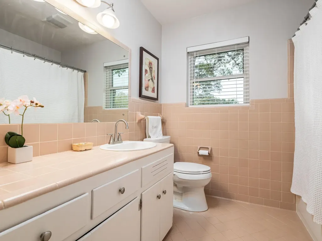 4710 Frontier Trail Austin TX 78745