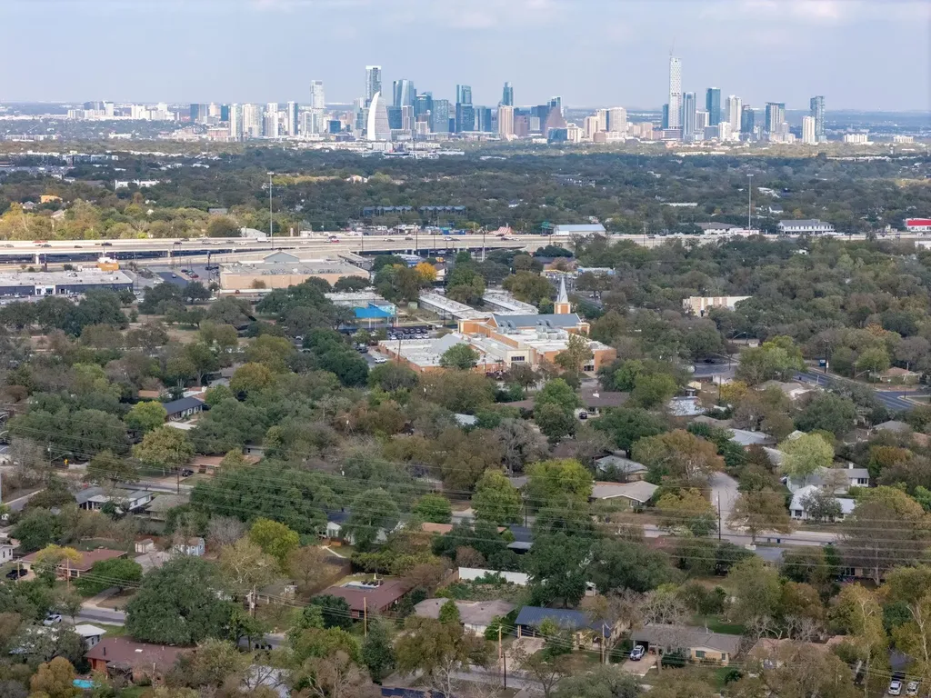 4710 Frontier Trail Austin TX 78745